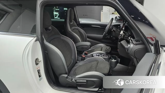 Mini Cooper S id 5039505 из Кореи 18