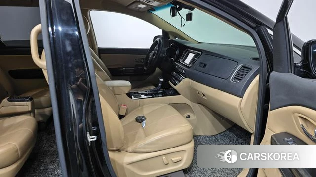 Kia The New Carnival id 4953060 из Кореи 18
