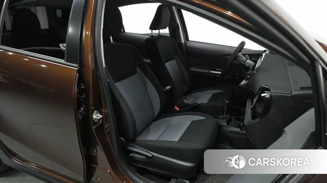 Toyota Prius C id 5017858 из Кореи 18