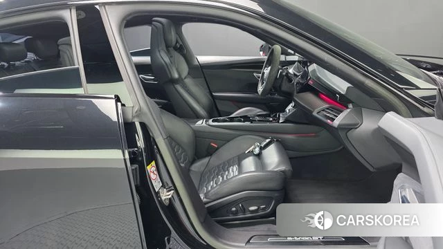 Audi e-Tron GT id 4935666 из Кореи 18