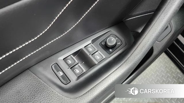 Volkswagen Passat GT (B8) id 4905517 из Кореи 19