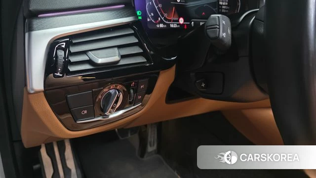 BMW 5 Series (G30) id 5012284 из Кореи 19