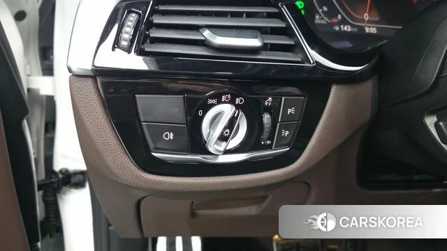 BMW 5 Series (G30) id 5017952 из Кореи 19
