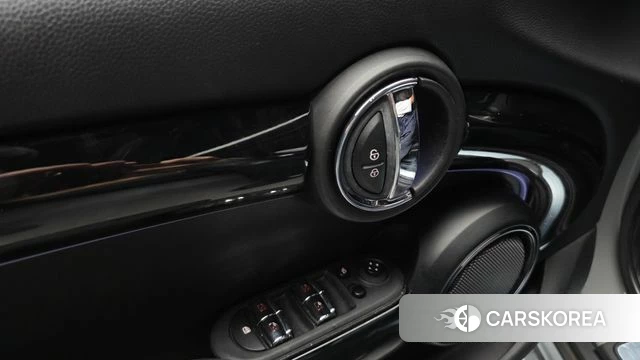 Mini Cooper id 5022403 из Кореи 19