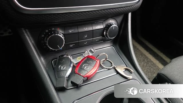 Mercedes-Benz A-Class W176 id 4937760 из Кореи 19