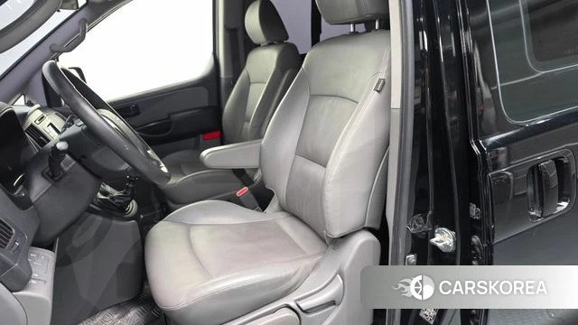 Hyundai The New Grand Starex id 4952458 из Кореи 19