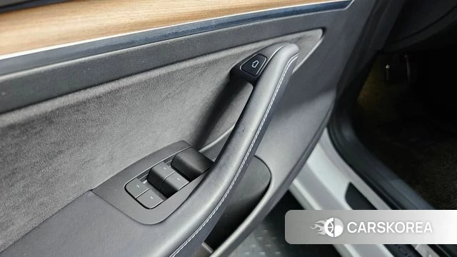 Tesla Model 3 id 4726506 из Кореи 19
