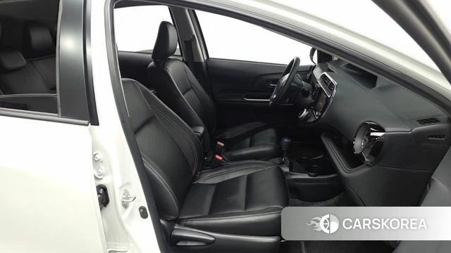 Toyota Prius C id 4873307 из Кореи 19