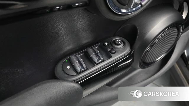 Mini Cooper id 4895201 из Кореи 19