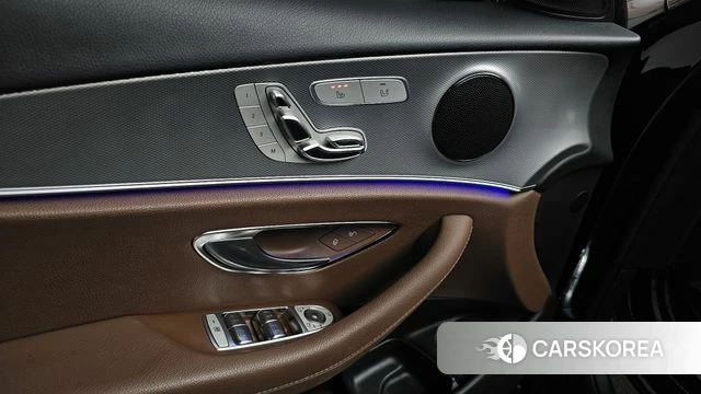 Mercedes-Benz E-Class W213 id 4998553 из Кореи 19