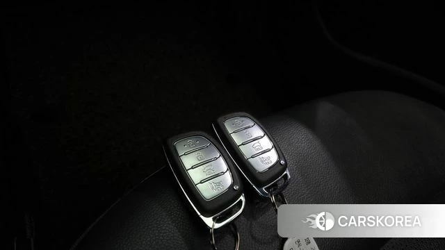 Hyundai The New Ionic Hybrid id 4997907 из Кореи 19