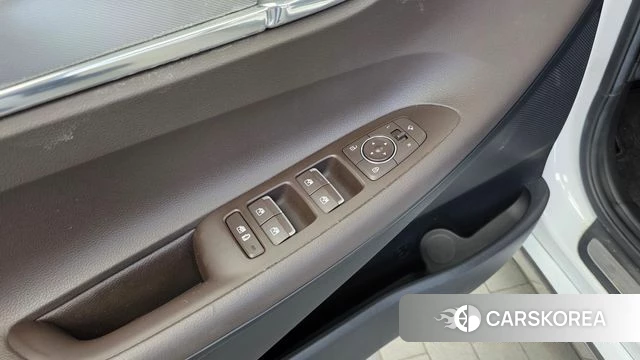 Hyundai The New Grandeur IG Hybrid id 4942389 из Кореи 19