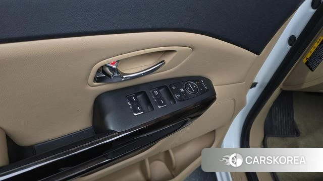 Kia The New Carnival id 5054213 из Кореи 19