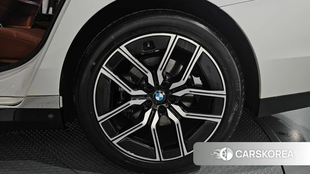 BMW 7 Series (G70) id 4964373 из Кореи 19