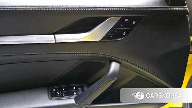 Porsche 911(992) id 5047922 из Кореи 19