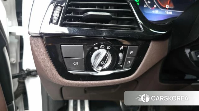 BMW 5 Series (G30) id 5053740 из Кореи 19