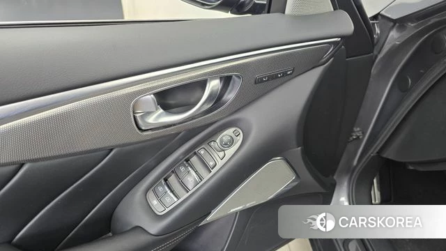 Infiniti Q50 id 4993408 из Кореи 19