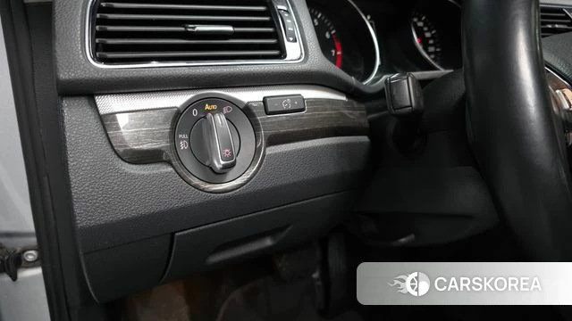Volkswagen The New Passat id 4983127 из Кореи 19