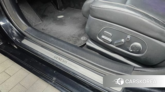 Genesis G90 (RS4) id 4917507 из Кореи 19