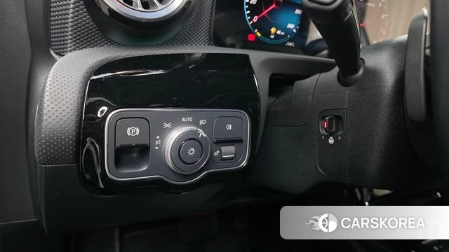 Mercedes-Benz A-Class W177 id 4976118 из Кореи 19
