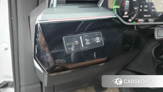 Audi e-Tron id 4986317 из Кореи 19