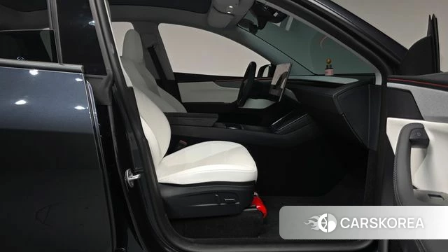 Tesla Model Y id 4757038 из Кореи 19