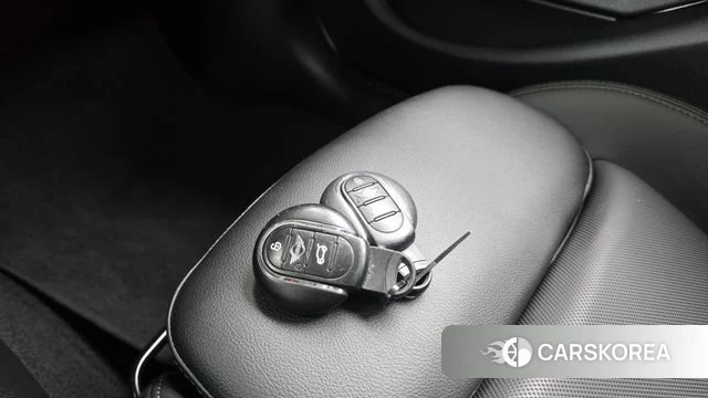 Mini Cooper D id 4998575 из Кореи 19