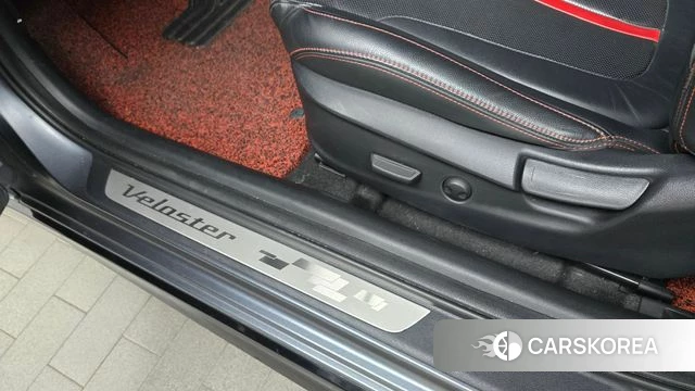 Hyundai Veloster (JS) id 4998410 из Кореи 19