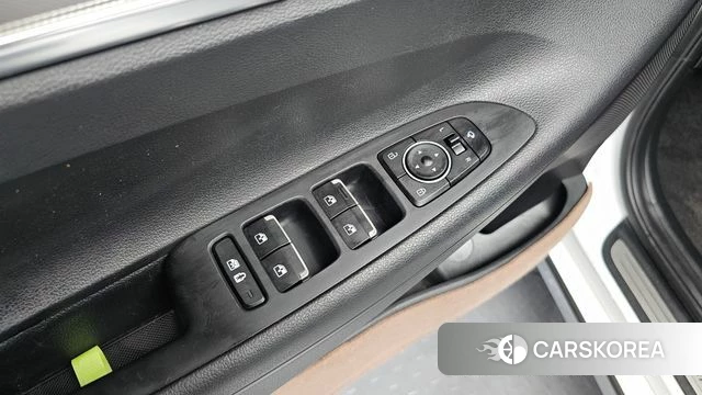 Hyundai The New Grandeur IG Hybrid id 4952192 из Кореи 19