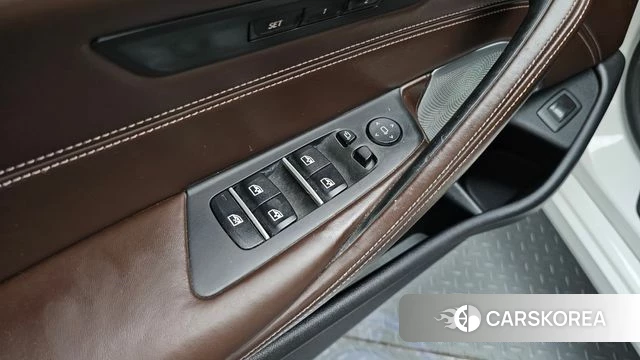 BMW 5 Series (G30) id 4944197 из Кореи 19