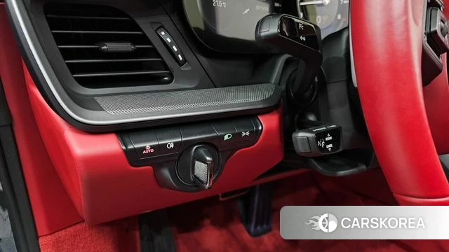 Porsche 911(992) id 4565959 из Кореи 19