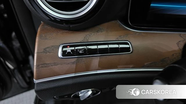 Mercedes-Benz E-Class W213 id 4983214 из Кореи 19