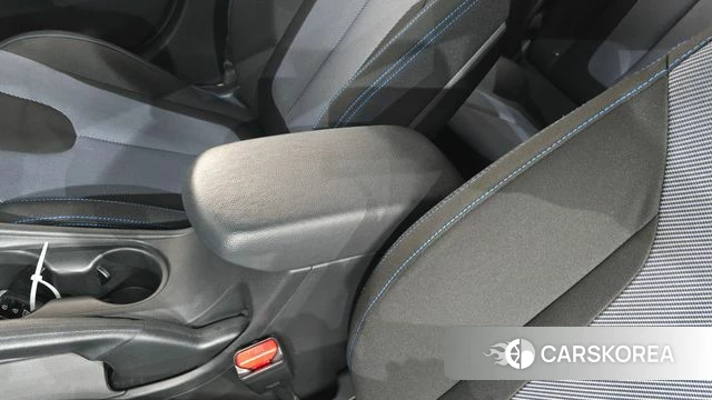 Hyundai Veloster (JS) id 4737639 из Кореи 19