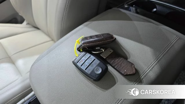 Kia The New Carnival id 4983060 из Кореи 19