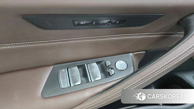 BMW 5 Series (G30) id 5018067 из Кореи 19