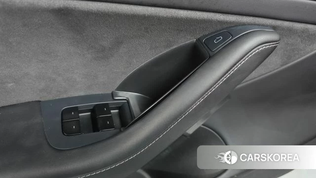 Tesla Model 3 id 4936752 из Кореи 19