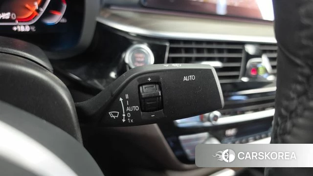 BMW 5 Series (G30) id 4959607 из Кореи 19