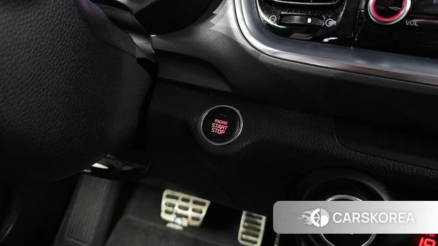 Kia Stonic id 4953011 из Кореи 19