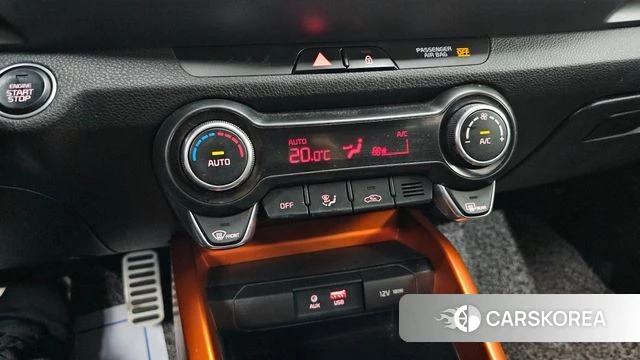 Kia Stonic id 5018797 из Кореи 19