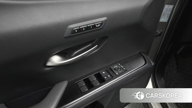 Lexus UX250h id 5013083 из Кореи 19