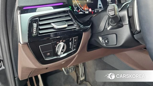 BMW 5 Series (G30) id 4958100 из Кореи 19