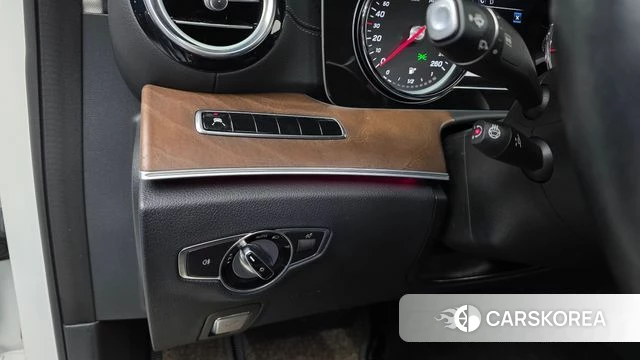 Mercedes-Benz E-Class W213 id 4943904 из Кореи 19