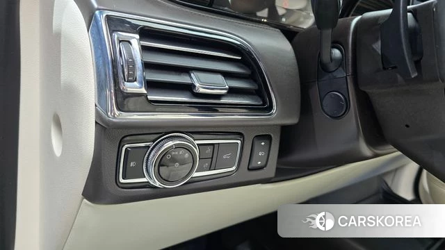 Lincoln Navigator 4th generation id 4930386 из Кореи 19