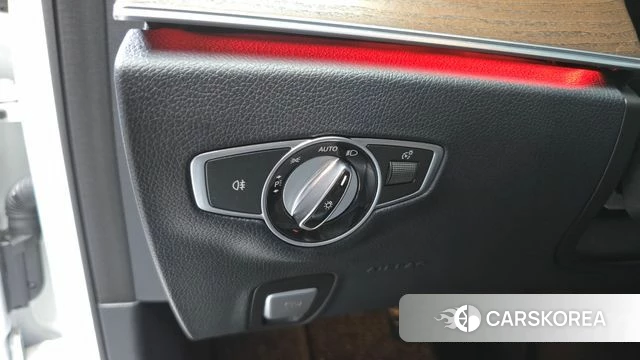 Mercedes-Benz E-Class W213 id 4988545 из Кореи 19