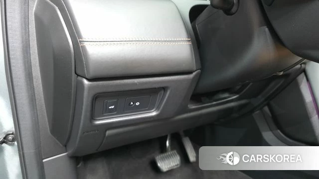 Land Rover Discovery Sports id 4988415 из Кореи 19
