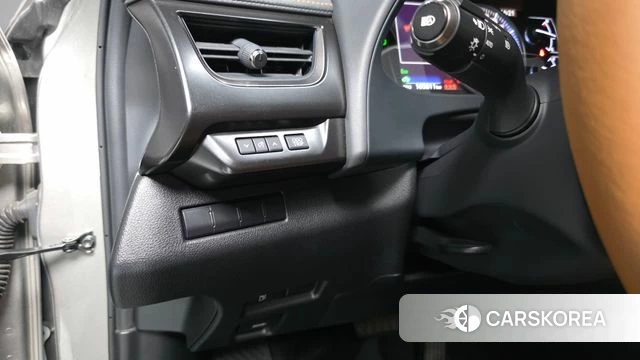 Lexus UX250h id 4952781 из Кореи 19