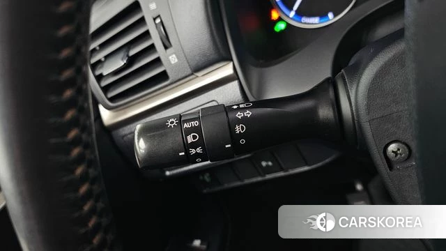 Lexus CT200h id 5018834 из Кореи 19