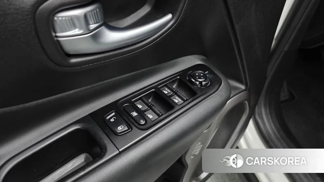 Jeep Renegade id 4943077 из Кореи 20