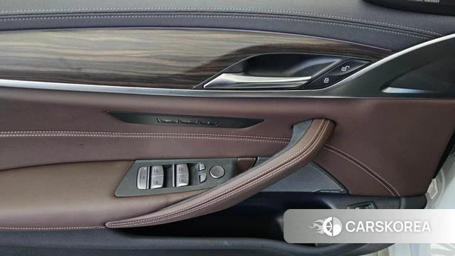 BMW 5 Series (G30) id 4943359 из Кореи 20