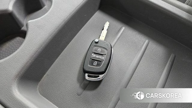 Hyundai The New Grand Starex id 4765130 из Кореи 20